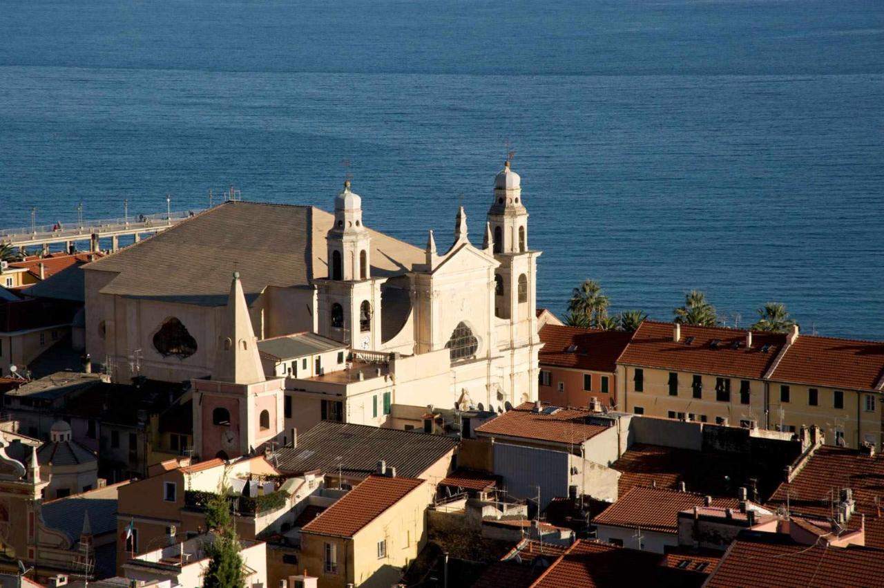 Cipriani 5 Rivieraholiday Pietra Ligure Exterior foto